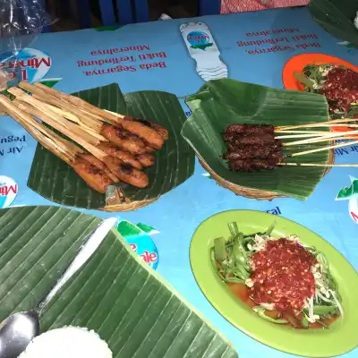 Sate Rembiga (Sate daging sapi bumbu pedas khas lombok)