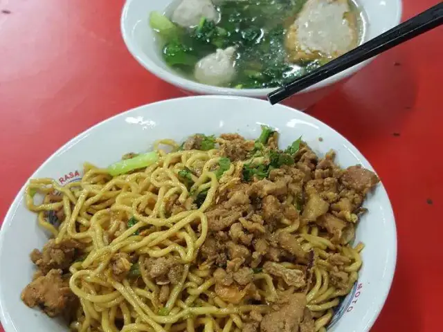 Gambar Makanan Bakmi Ayam Baso & Es Bangka AL 9