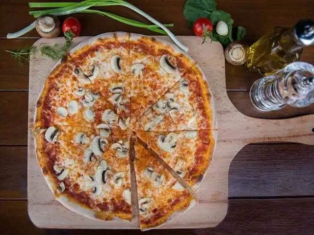 Mios Pizza'nin yemek ve ambiyans fotoğrafları 18