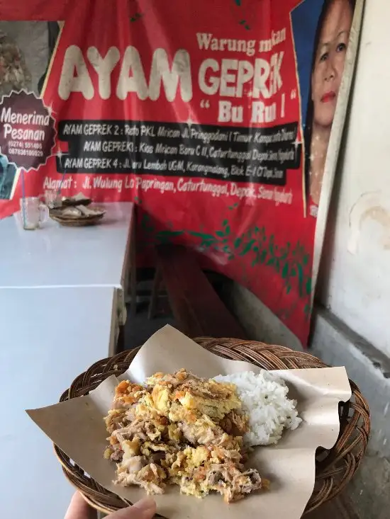 Gambar Makanan Ayam Geprek Bu Rum 16