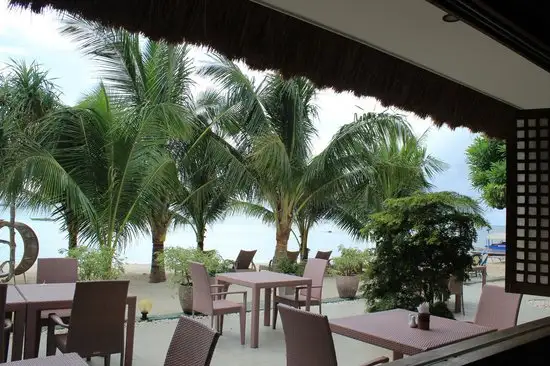 Pearl Restaurant at Linaw Beach Resort