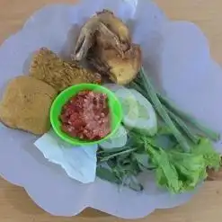 Gambar Makanan Lalapan Bu Rosse, Kebon Jeruk 18