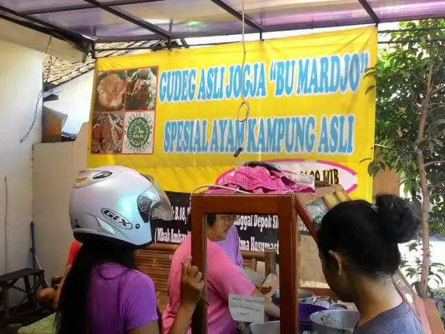 Gambar Makanan Gudeg Asli Jogja Bu Mardjo 2