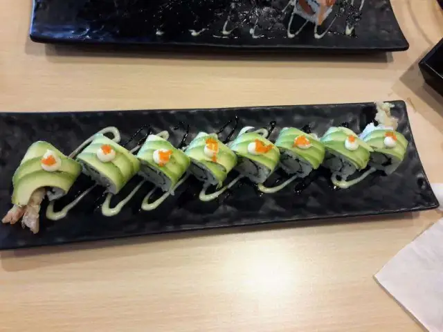 Sushi + Rotary Sushi Bar Food Photo 9