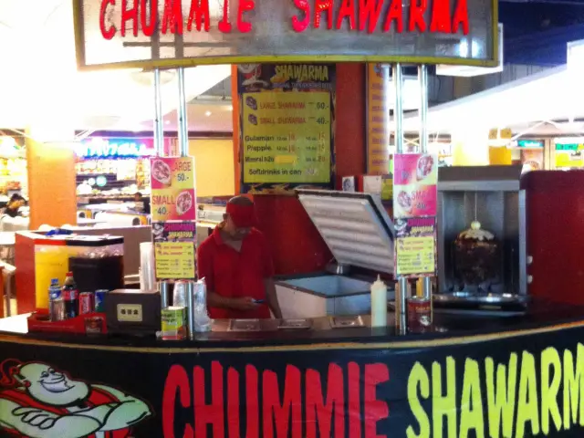 Chummie Shawarma Food Photo 2