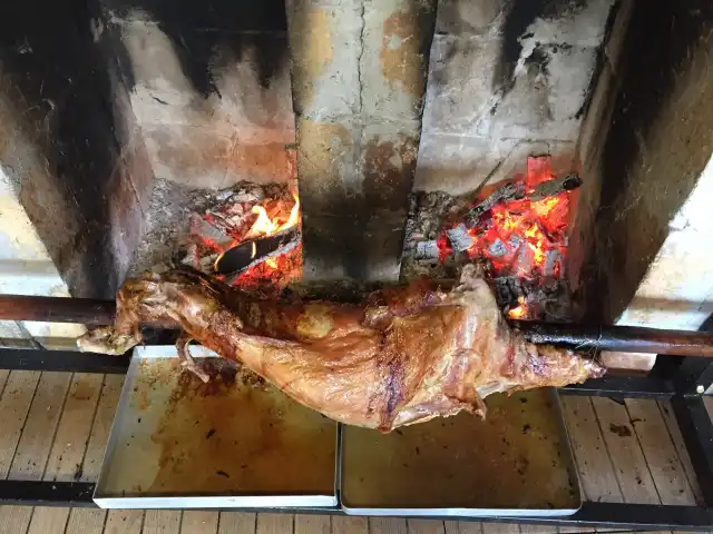 Mevlüt Usta Kuzu Çevirme Et&Mangal'nin yemek ve ambiyans fotoğrafları 19