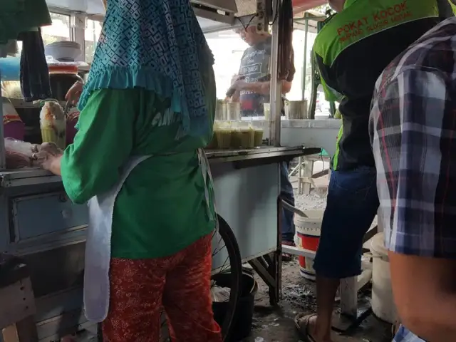 Gambar Makanan Pokat Kocok Simpang Glugur 5