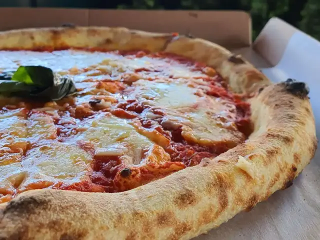 Pizzeria 450 °C'nin yemek ve ambiyans fotoğrafları 11