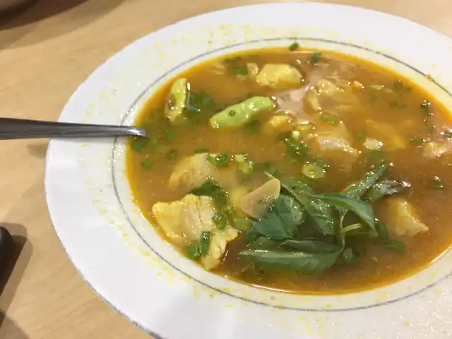 Gambar Makanan Gulai Kepala Ikan Pak Untung 9