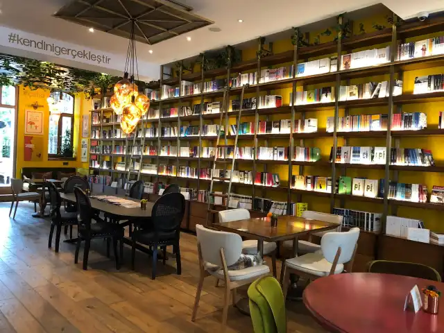 Hypatia İstanbul Kitabevi & Cafe'nin yemek ve ambiyans fotoğrafları 12