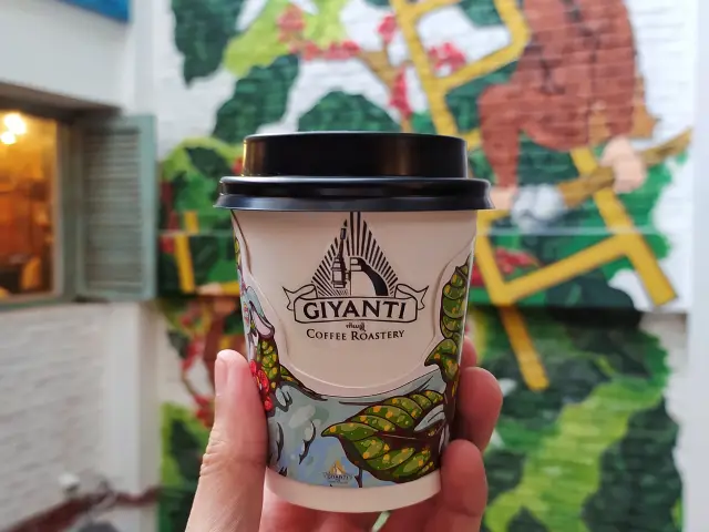 Gambar Makanan Giyanti Coffee Roastery 10