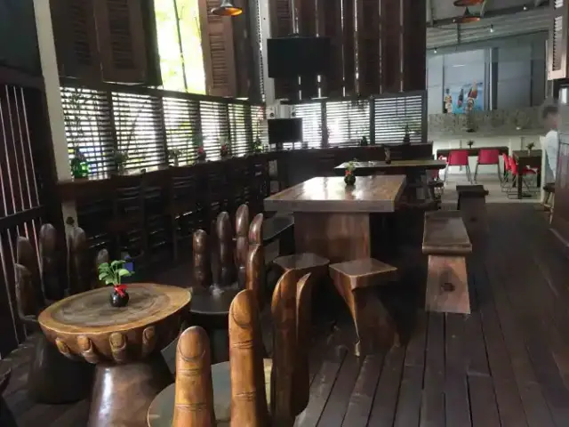 Classic Inn & Cafe