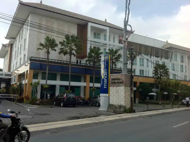 Gambar Makanan Anggrek Coffee Shop - Bintang Kuta Hotel 6