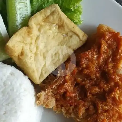 Gambar Makanan Ayam Geprek AAA, Bayam Dalam 11