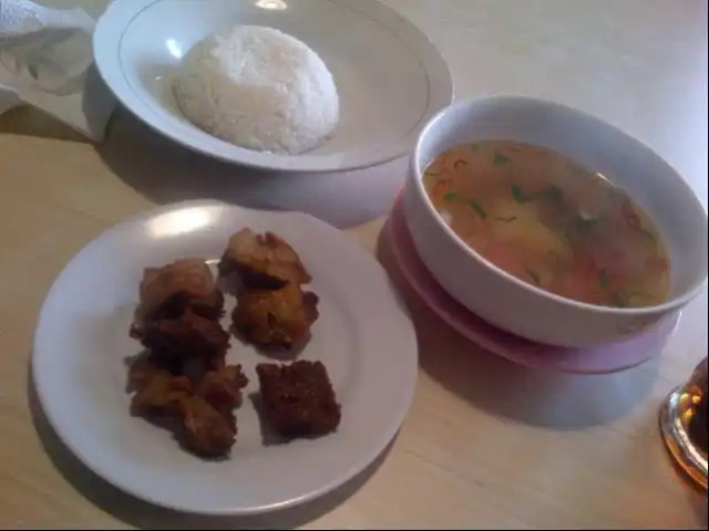 Gambar Makanan COKRO sop buntut & ayam goreng 3