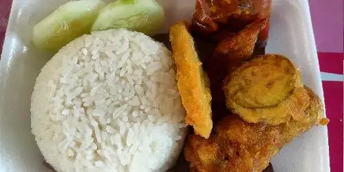 Ayam Penyet Tabo,Jl. Gereja No.30A Sidorame Barat 1, Kecamatan Medan Perjuangan