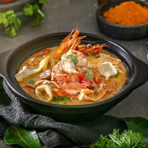 Gambar Makanan Kuuj Mooping Thai Resto 5