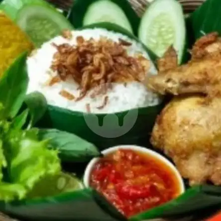 Gambar Makanan Ayam Bakar Goreng Lalapan Bollo, Makassar 3
