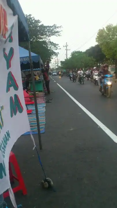 Gambar Makanan Pusat Jajanan Masjid Agung 9