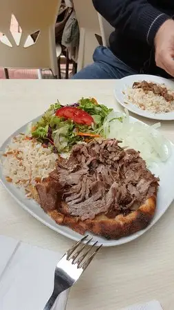 Meshur Ankara Donercisi'nin yemek ve ambiyans fotoğrafları 1