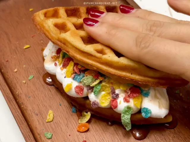 Gambar Makanan Bgre Waffle 4