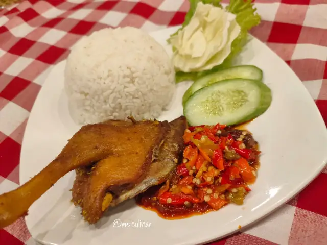 Gambar Makanan Warung Tepi Danau 2