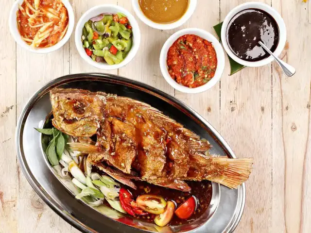 Gambar Makanan Dermaga Makassar Seafood 2