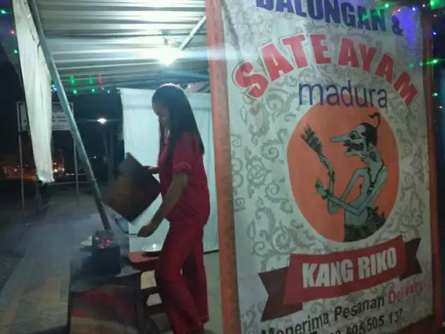 Balungan Dan Sate Ayam Kang Riko