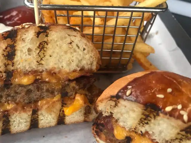 rePUPlicofburger'nin yemek ve ambiyans fotoğrafları 12