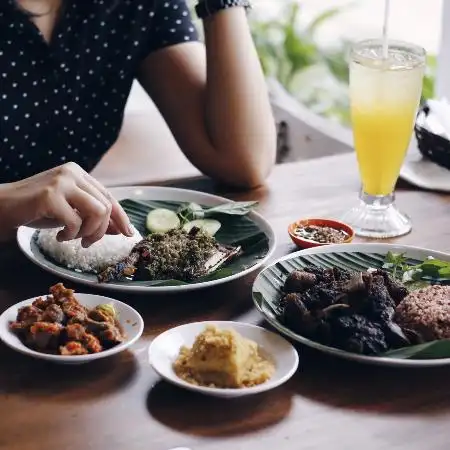 Gambar Makanan Bebek Kaleyo Bandung 12