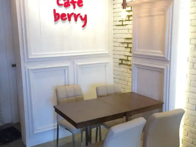 Cafe Berry Food Photo 3