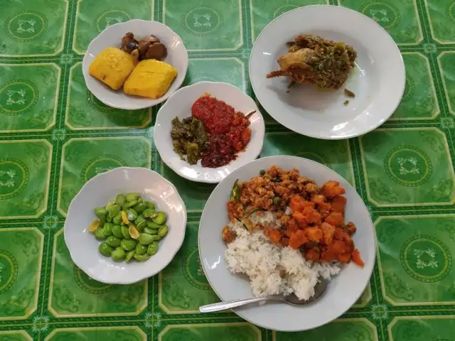 Gambar Makanan RM Sunda Prasmanan Cikajang 13