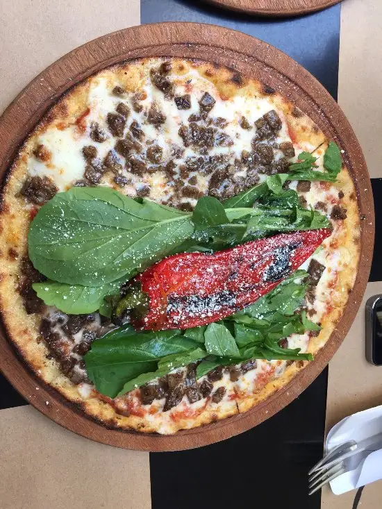 Pizza Locale'nin yemek ve ambiyans fotoğrafları 18