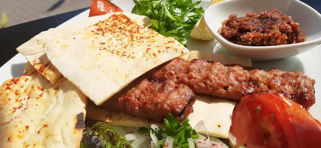 Gossi Izgara & Taş Fırın Restaurant'nin yemek ve ambiyans fotoğrafları 2