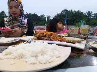 Kedai Makan Y Tom Yam