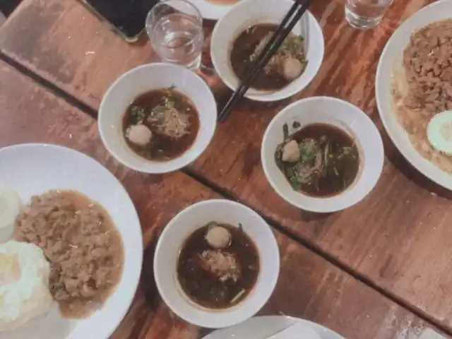 Amphawa Boat Noodle Food Photo 1