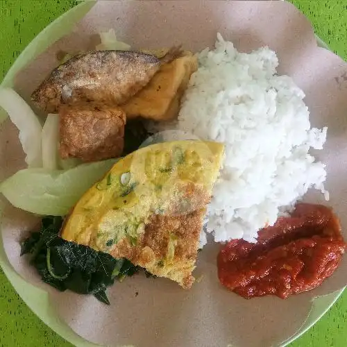 Gambar Makanan Nasi Tempong Pojok, Denpasar 5