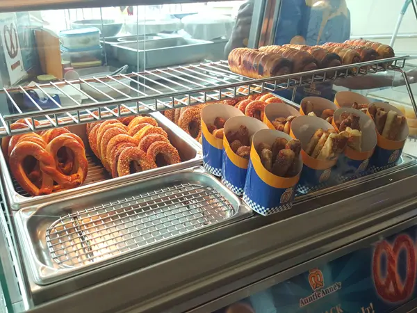 Gambar Makanan Auntie Anne's 11