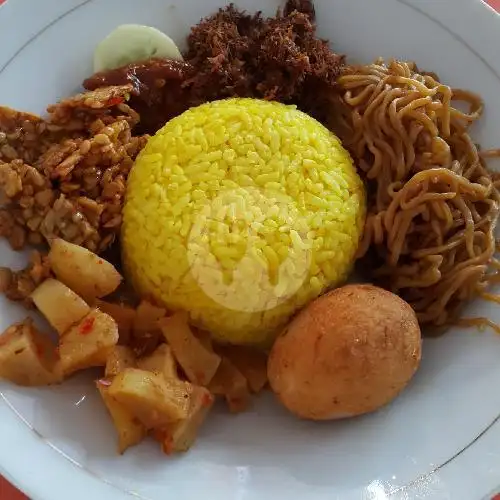 Gambar Makanan Nasi Kuning Hwa Ind, Simpang Borobudur 8