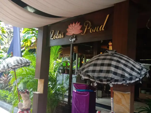 Gambar Makanan Lotus Pond Cafe - Kuta Central Park Hotel 4