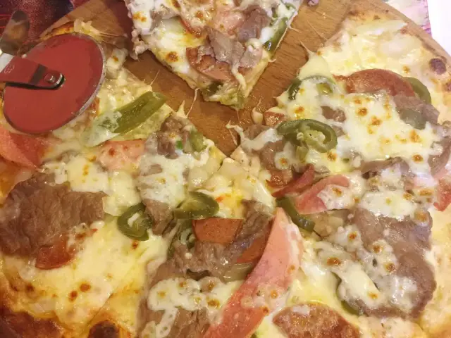 New York Pizza Delivery'nin yemek ve ambiyans fotoğrafları 6