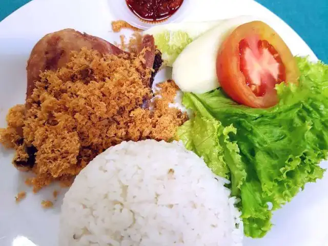 Gambar Makanan Ayam Goreng Suharti 16