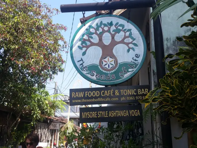 Gambar Makanan Raw Food Cafe & Tonic Bar 6