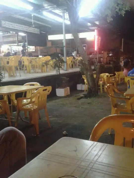 Restoran Kerusi Kuning