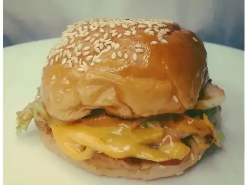 Tuubaa Burger, Cluster Maple Pamulang