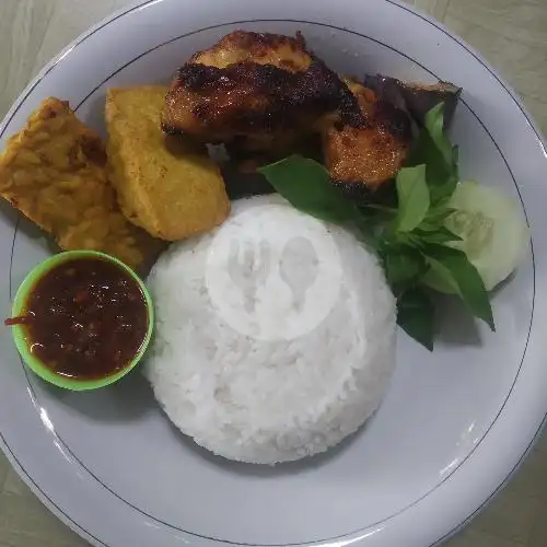 Gambar Makanan Ayam Goreng Laos Dapoer Cinta, Betapus 10