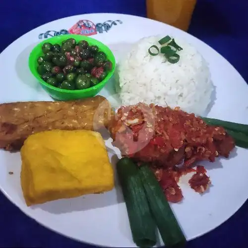 Gambar Makanan Ayam Geprek Mah KK, Kiara Condong 6