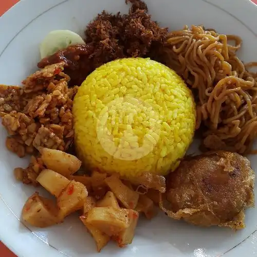 Gambar Makanan Nasi Kuning Hwa Ind, Simpang Borobudur 18