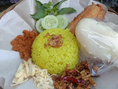 Nasi Kuning Risna