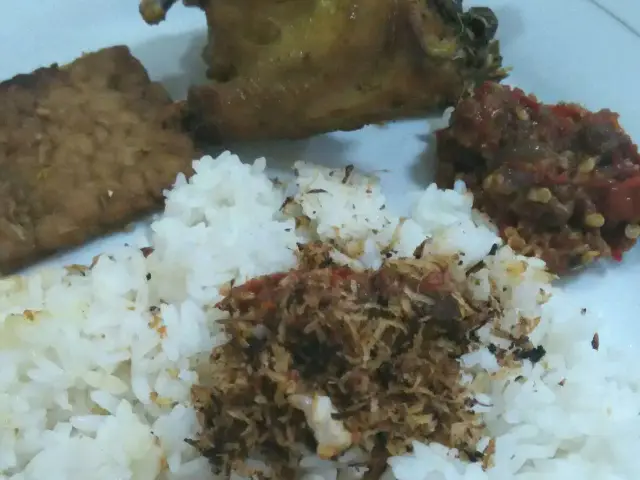 Gambar Makanan Ayam Goreng & Bakar Harjati 7